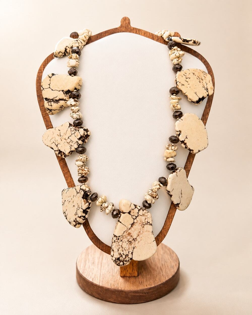 Vintage white howlite statement necklace with dramatic black brown matrix